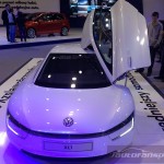Volkswagen XL1 Poznań Motor Show 2014 autofanspot.pl front LED